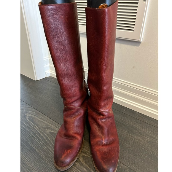 FRYE genuine leather pull on boot in crimson size 6 - Picture 2 of 4